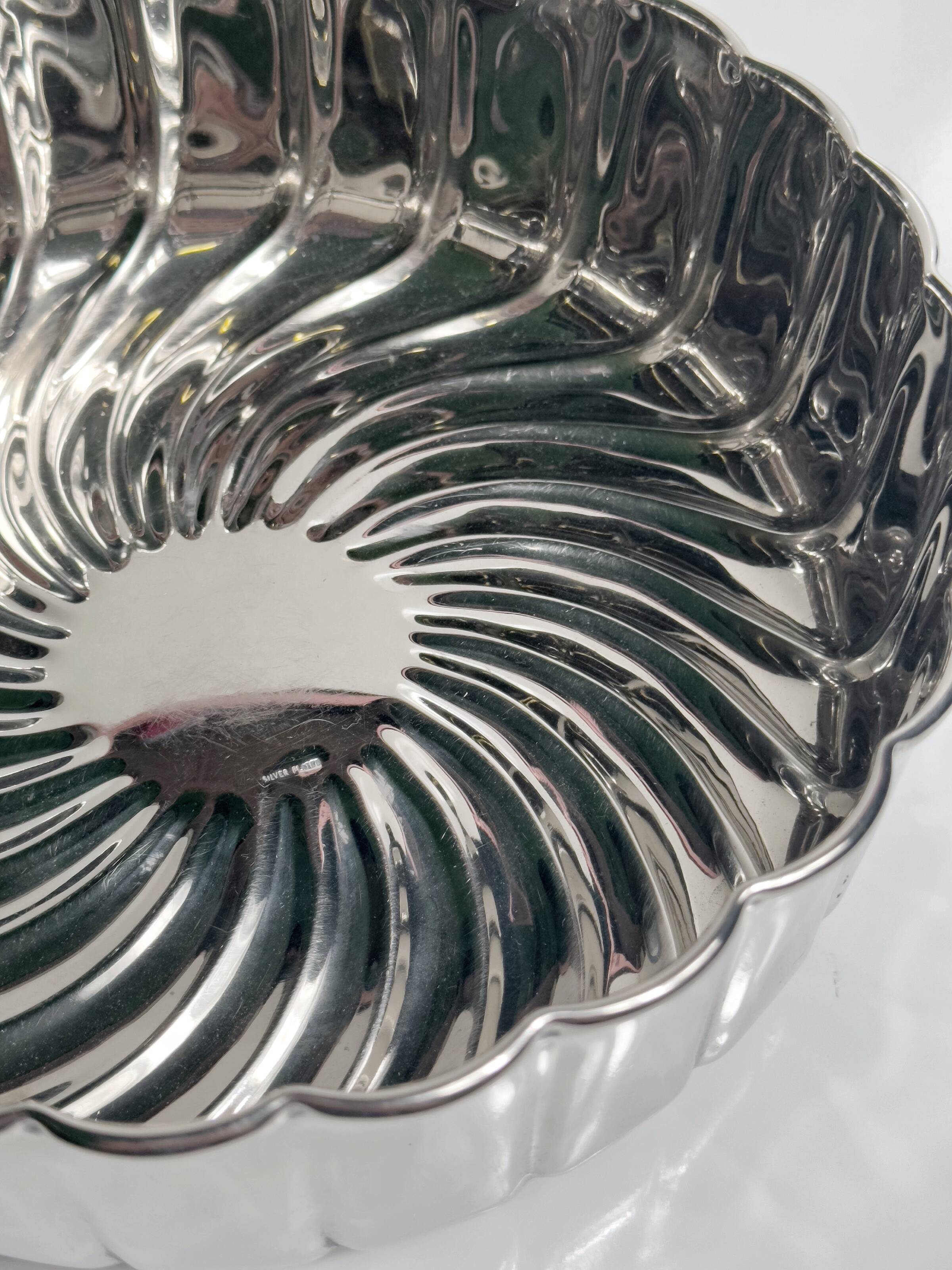 Italian silver plated bowl in spiral - 1980s