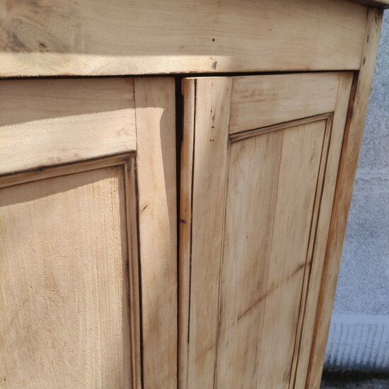Low cabinet