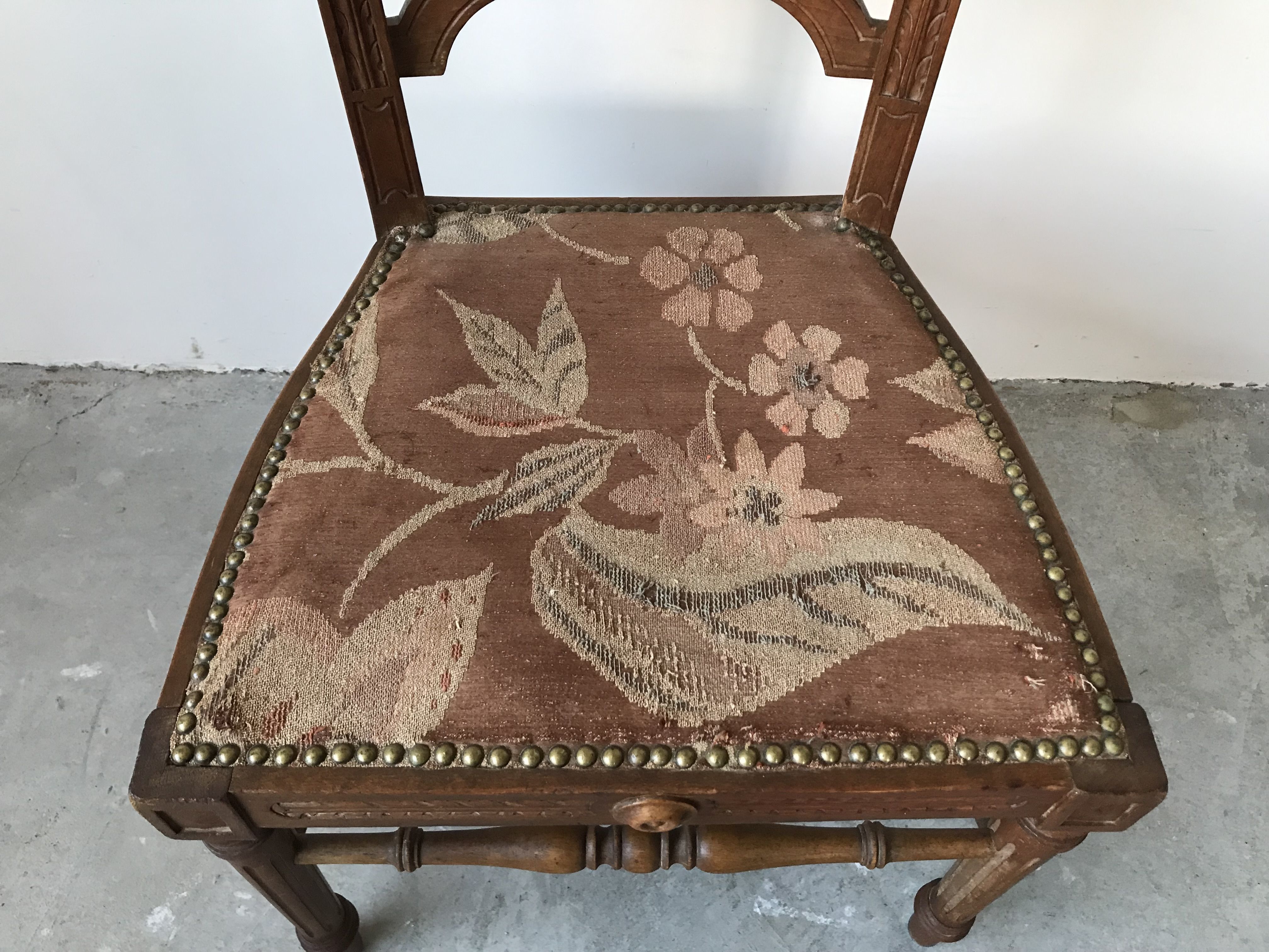 Nurse chair, Arts and Crafts spirit, early twentieth century.