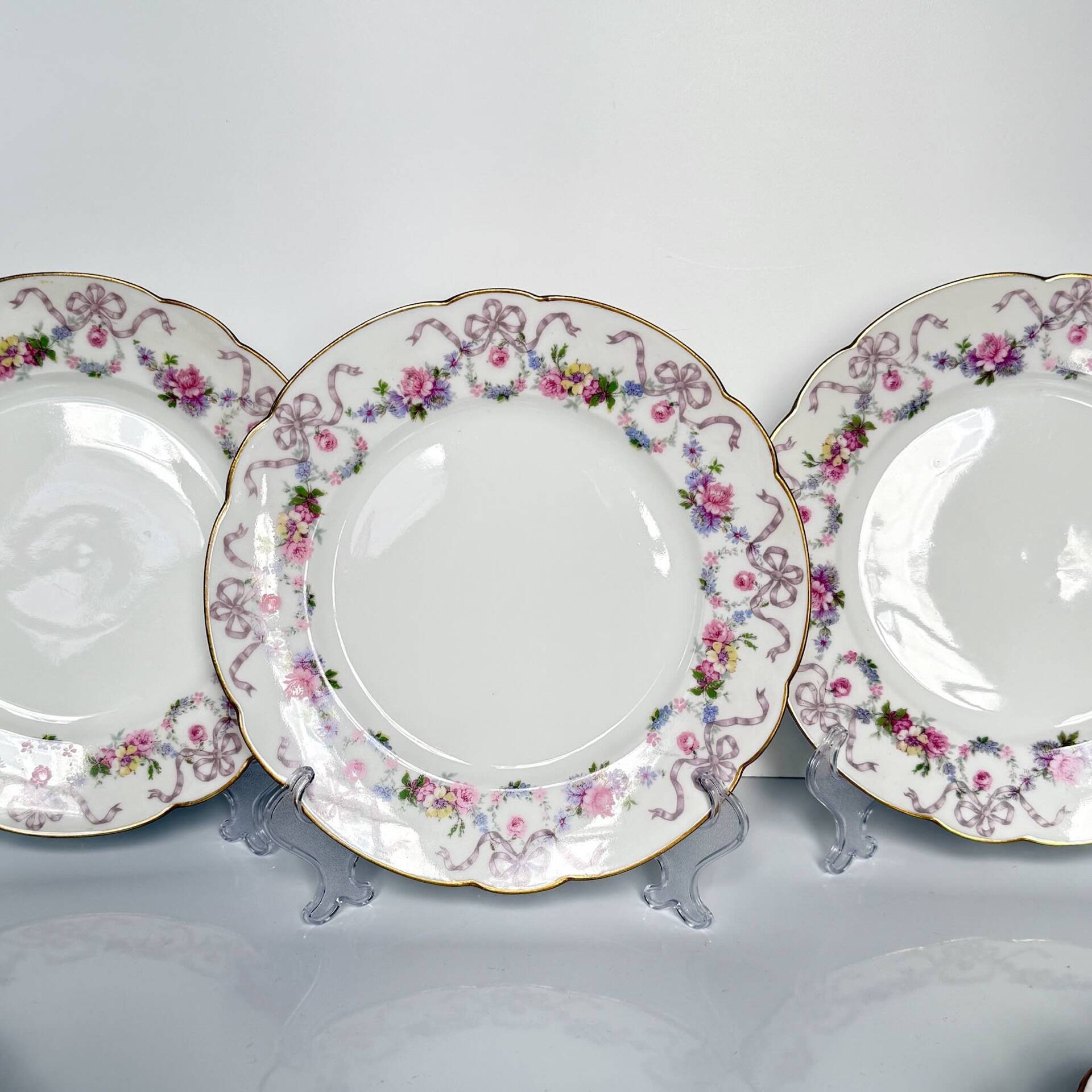 Set of 6 Limoges porcelain dessert plates with garlands and