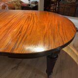 Très grande table à manger ancienne