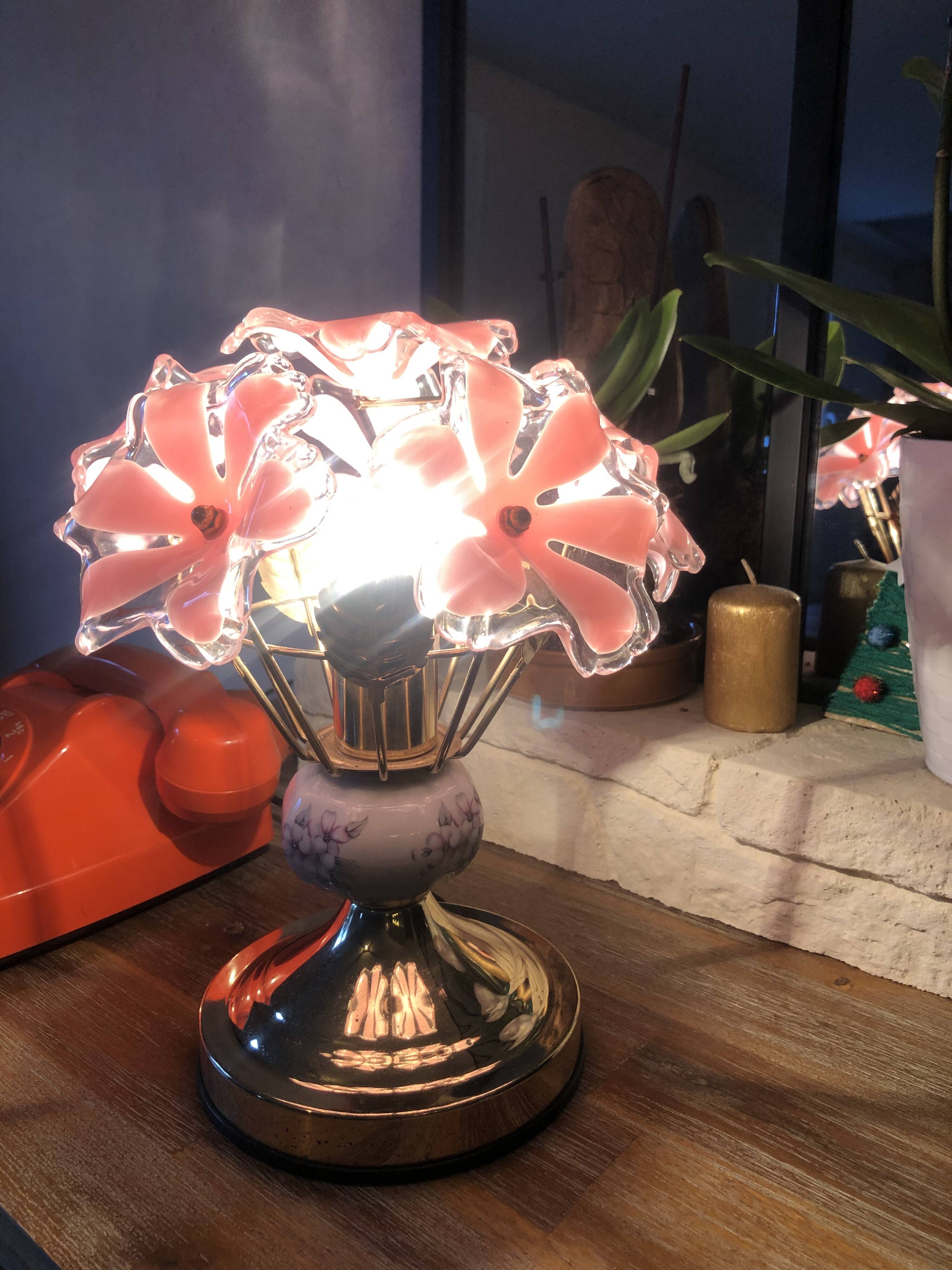 Vintage porcelain flower lamp
