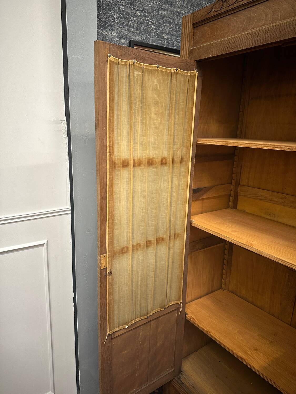 Art deco glass cabinet