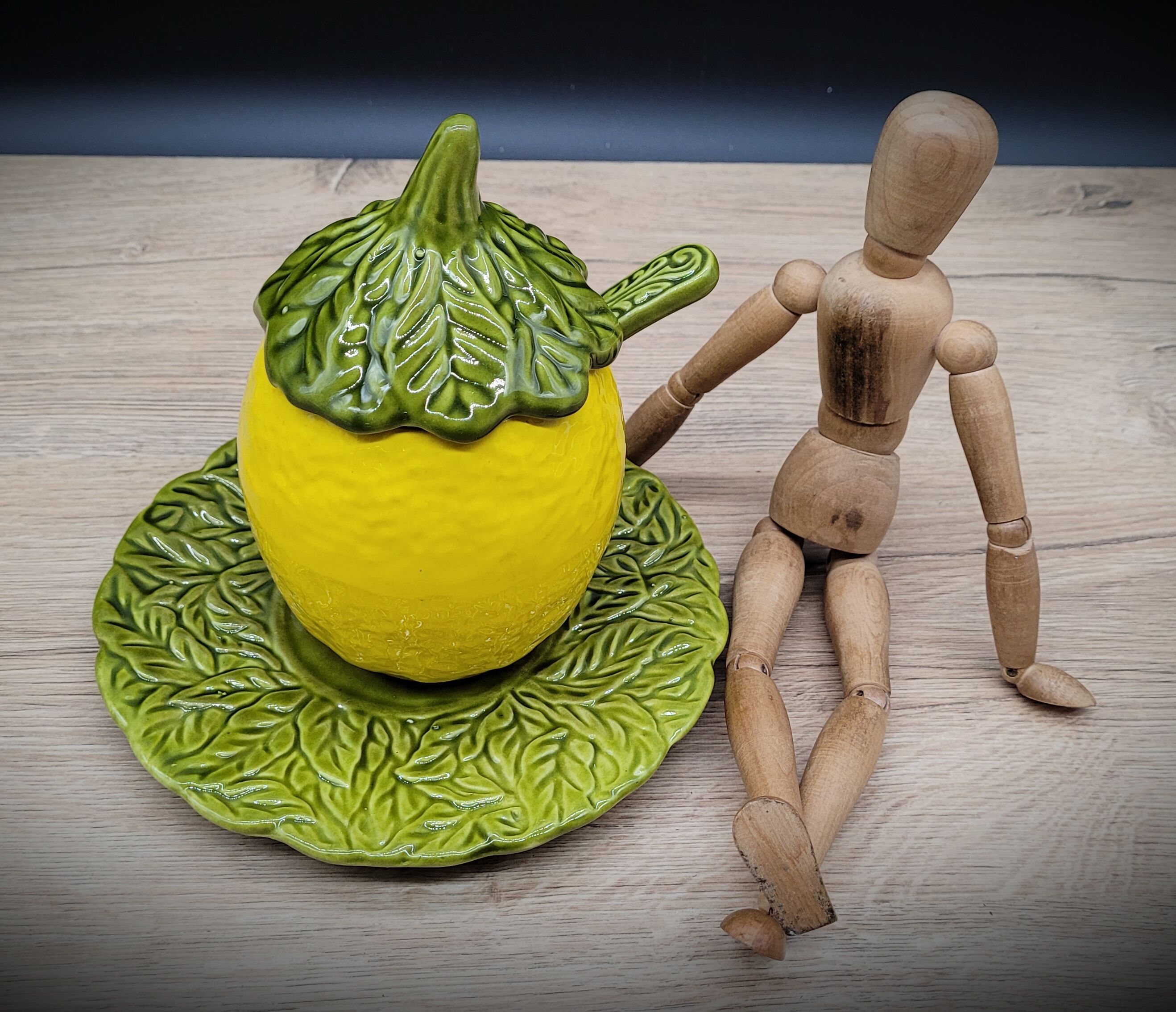 Sugar bowl lemon slip