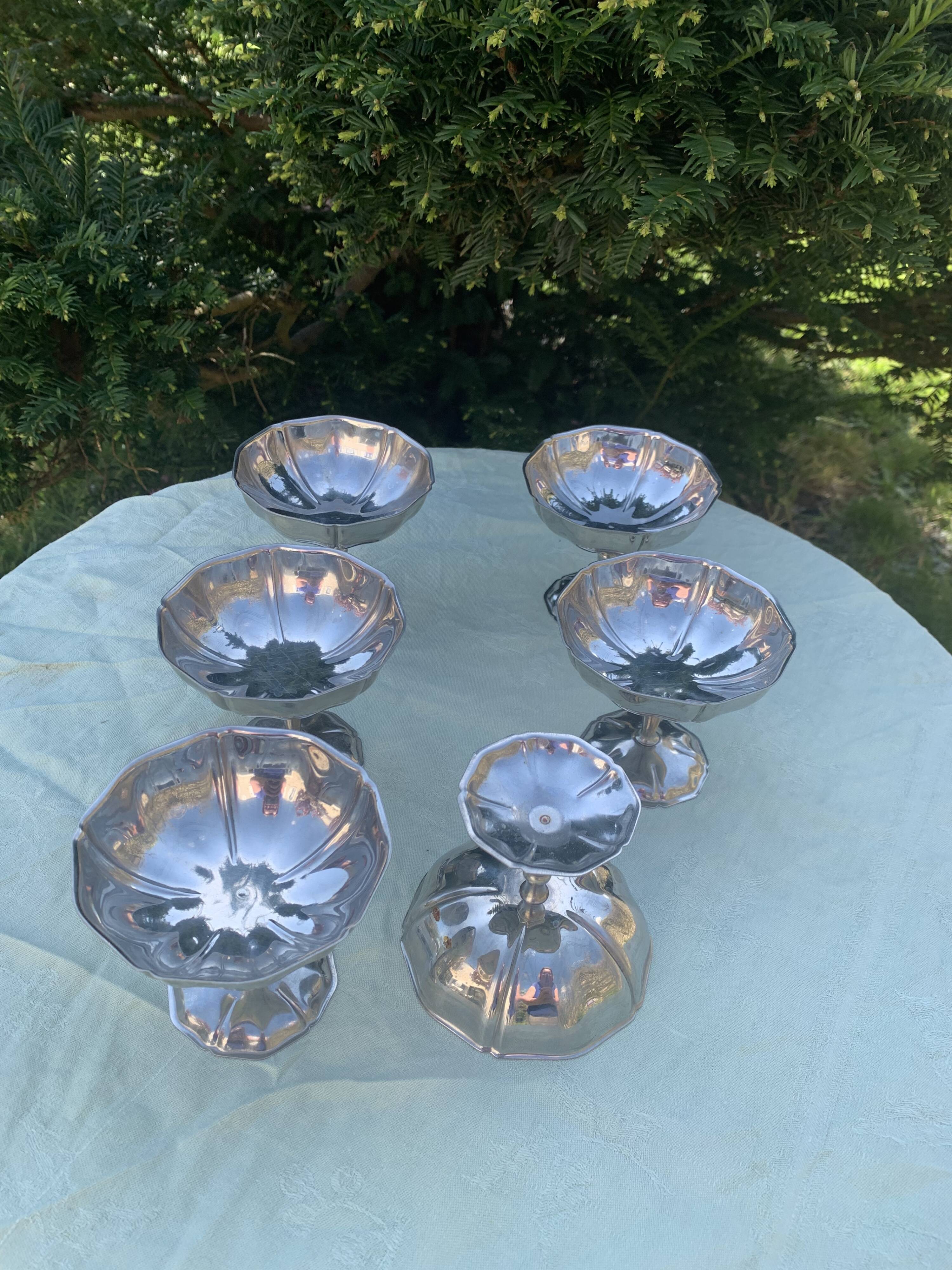 6 coupes en inox vintage, forme de fleurs