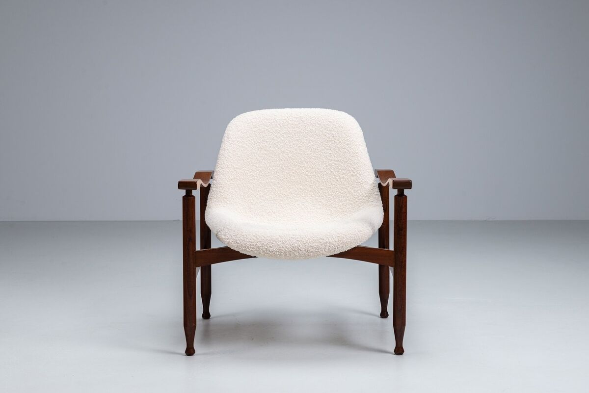 “Tiki” lounge chair in teak and bouclé Busnelli Italy 1960