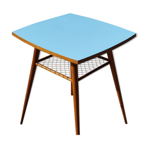 Table d'appoint par Miroslav