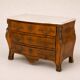 Commode galbée de style Louis XV - Europe, XXe siècle