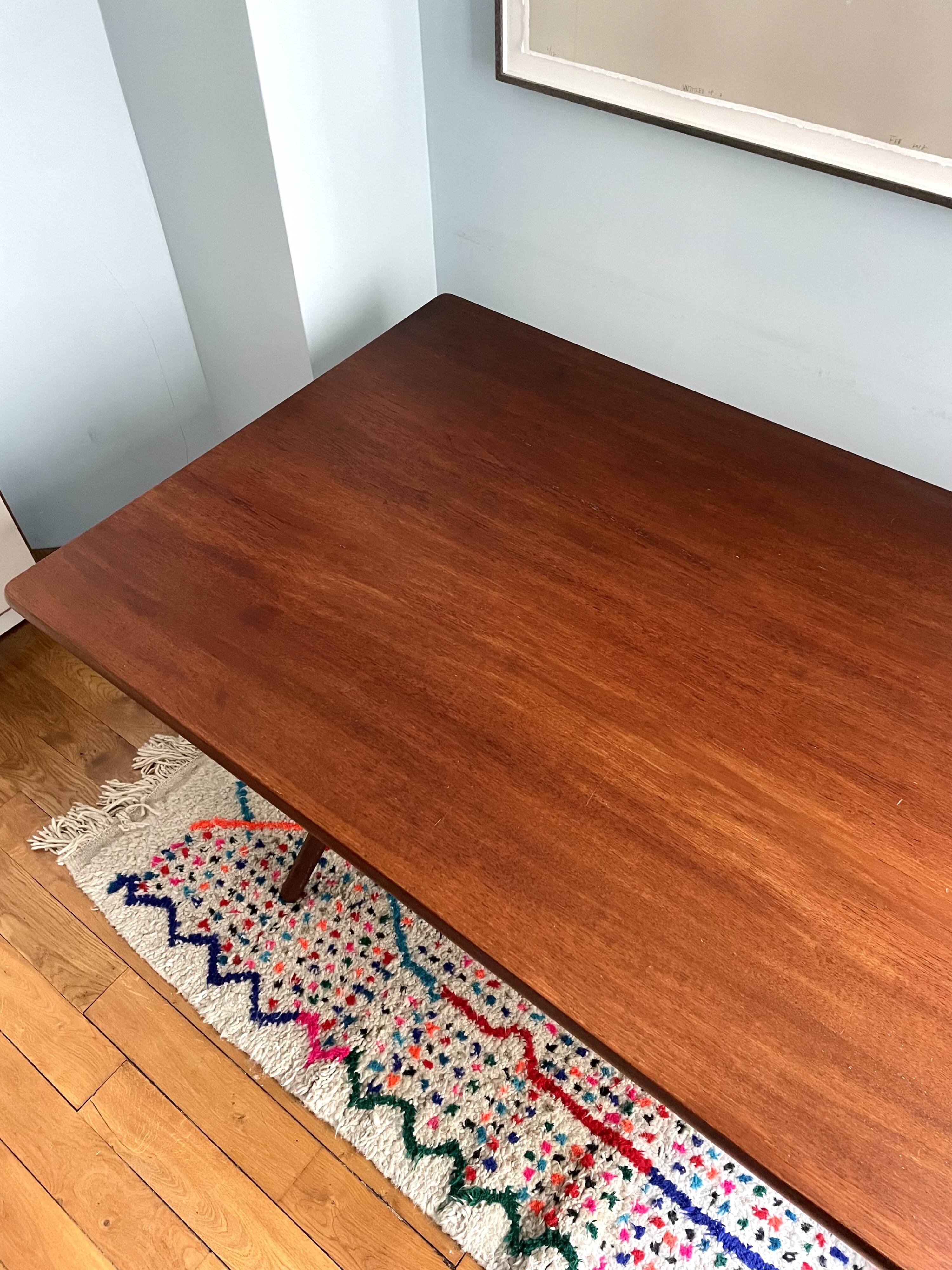 Table Hans Wegner