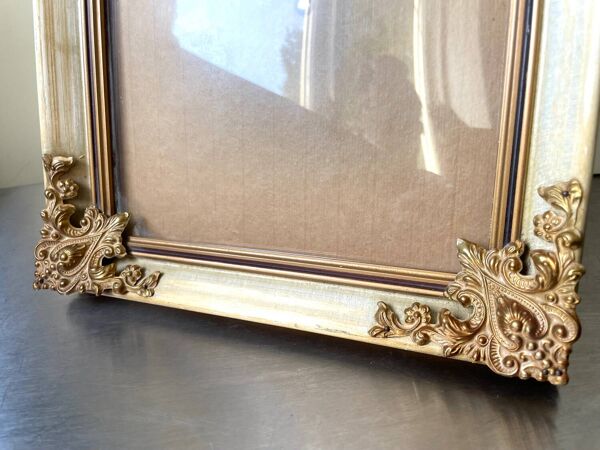 Cadre en bois antique avec détails en métal doré 28 cm x 22 cm verre convexe