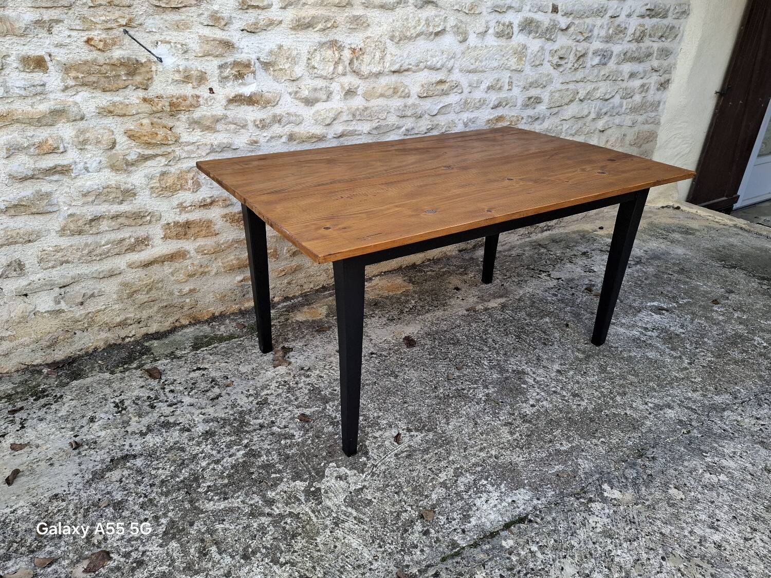 Farm table