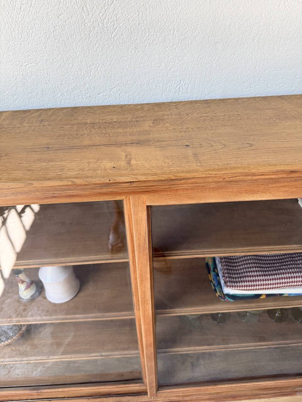 Enfilade vitrée en chêne, années 50