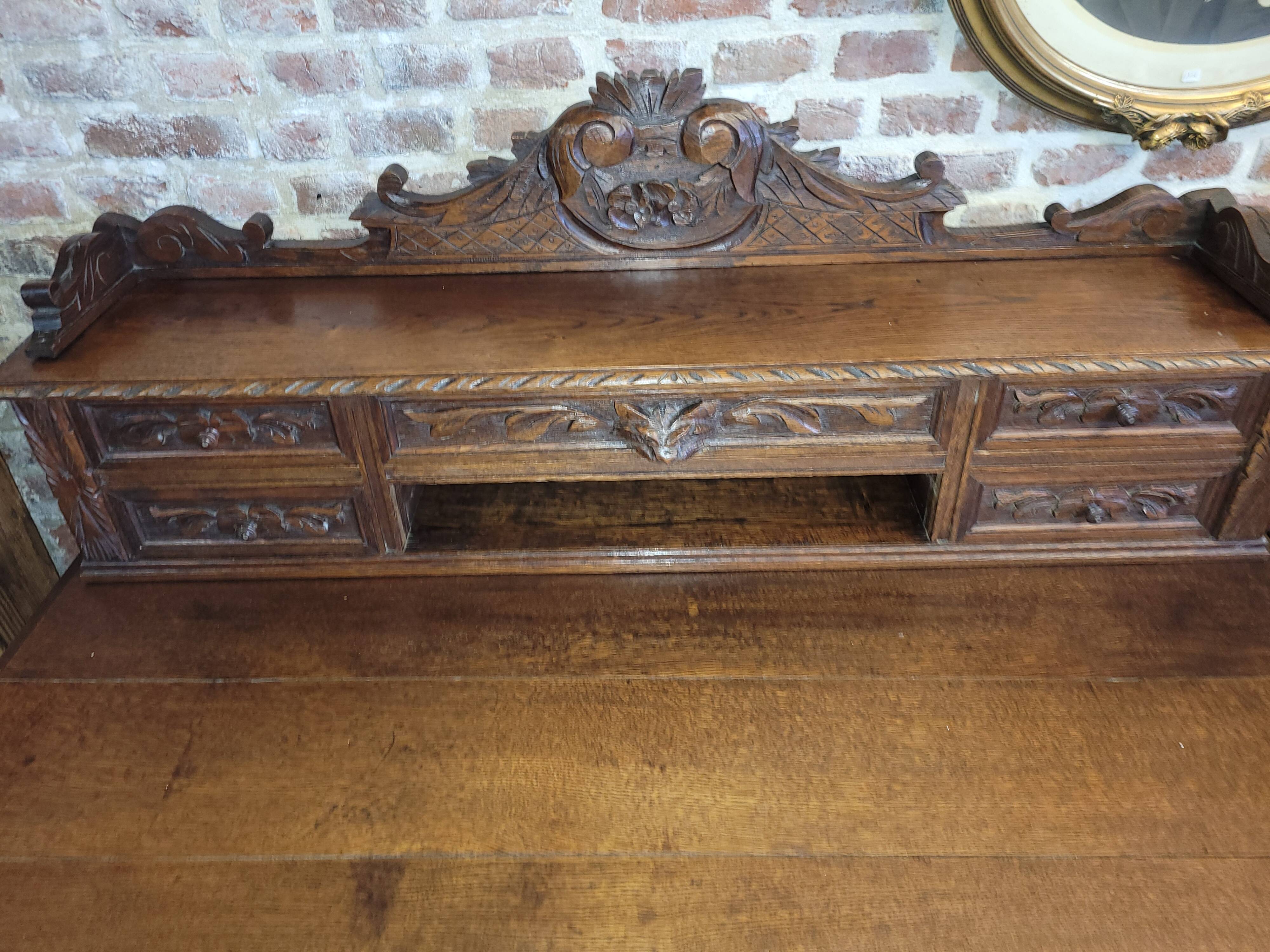 Oak desk with drawers