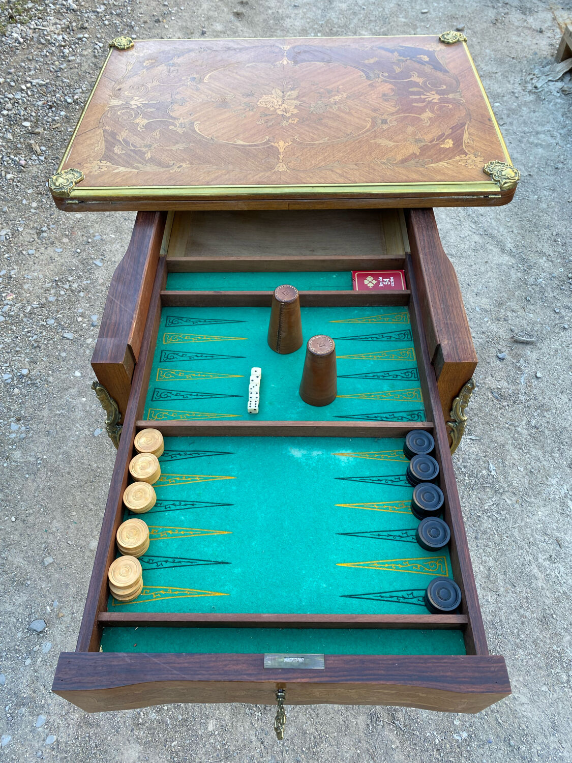 Games table louis XV