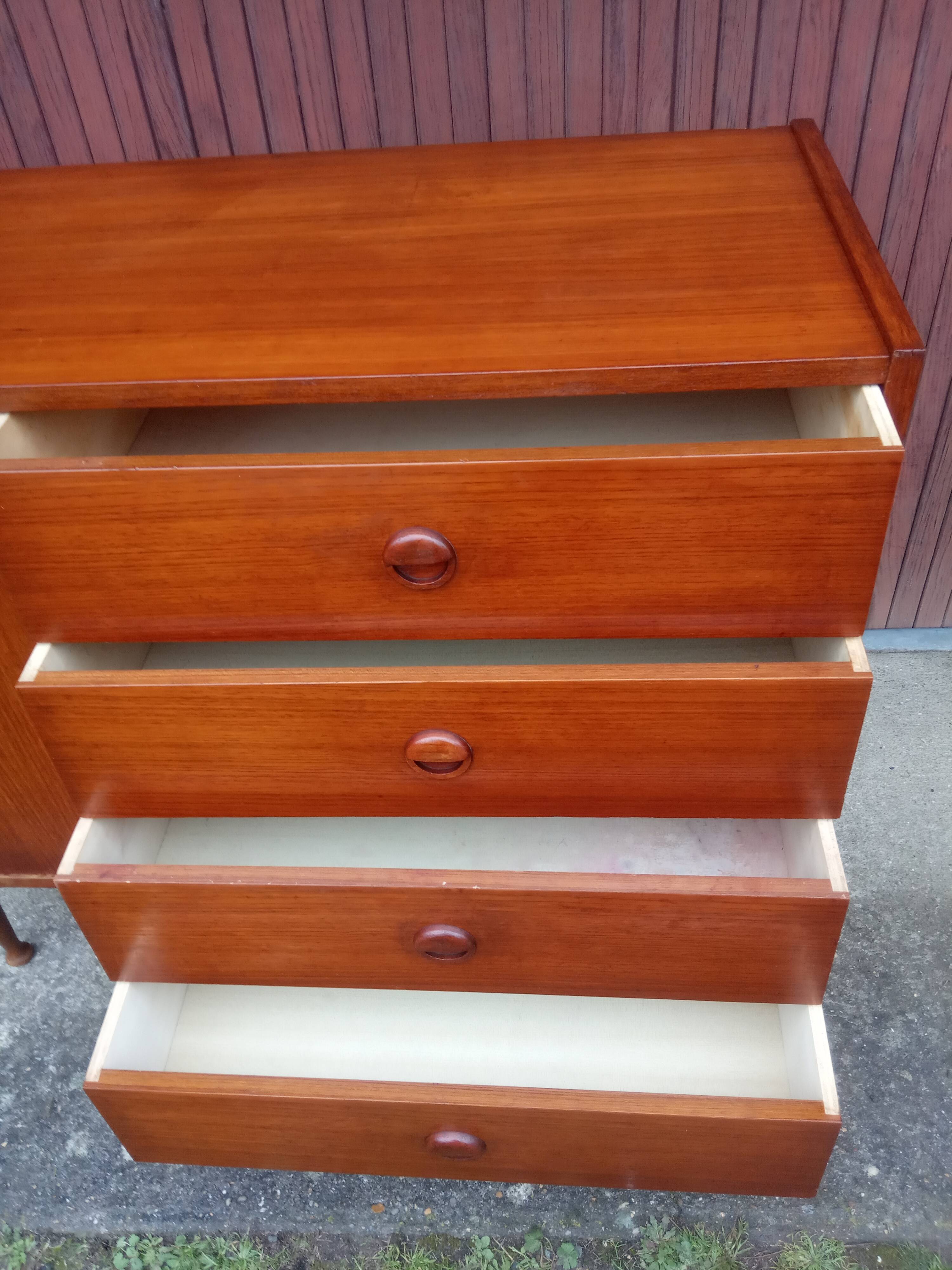 Teak chest of drawers 60s