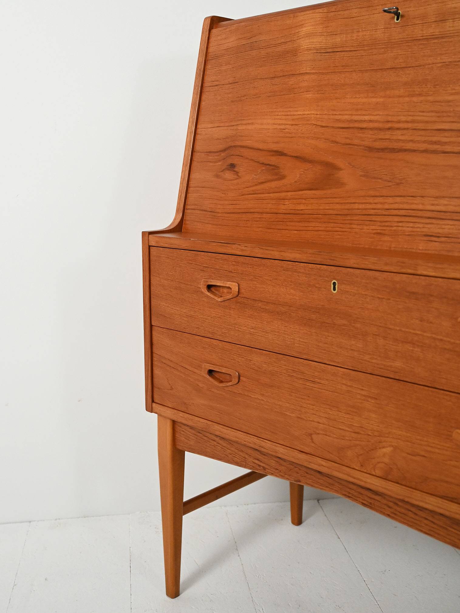 Secrétaire en teck scandinave avec miroir caché, années 1960
