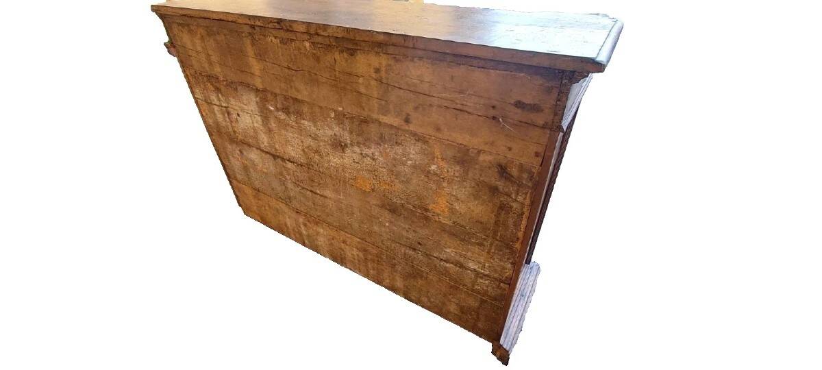 17th-century Tuscan walnut antique buffet