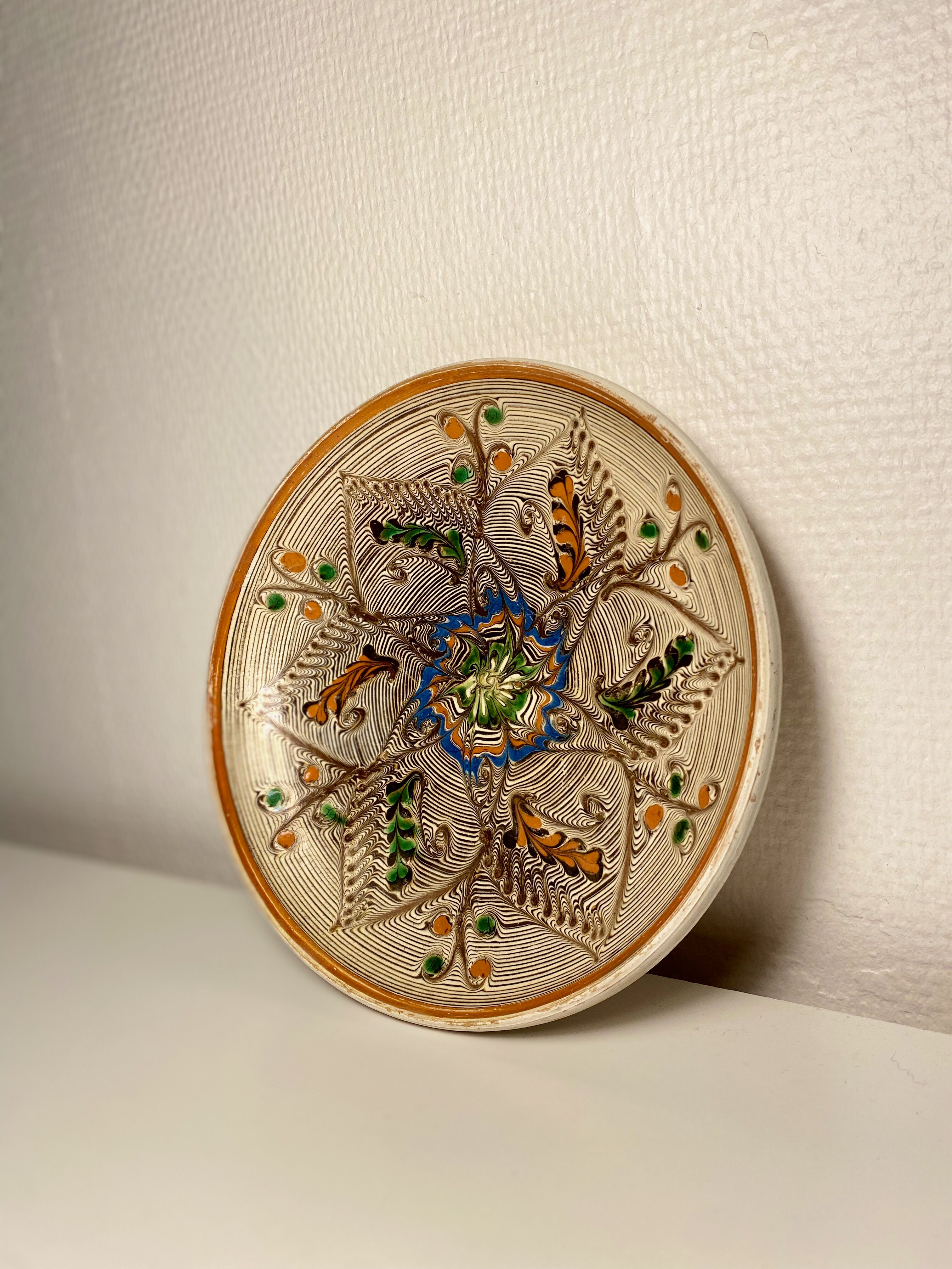 Traditional Romanian Horezu Bascu Mihai ceramic plate