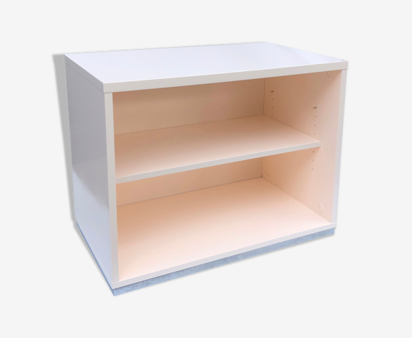 Étagère basse laquée rangement chrome