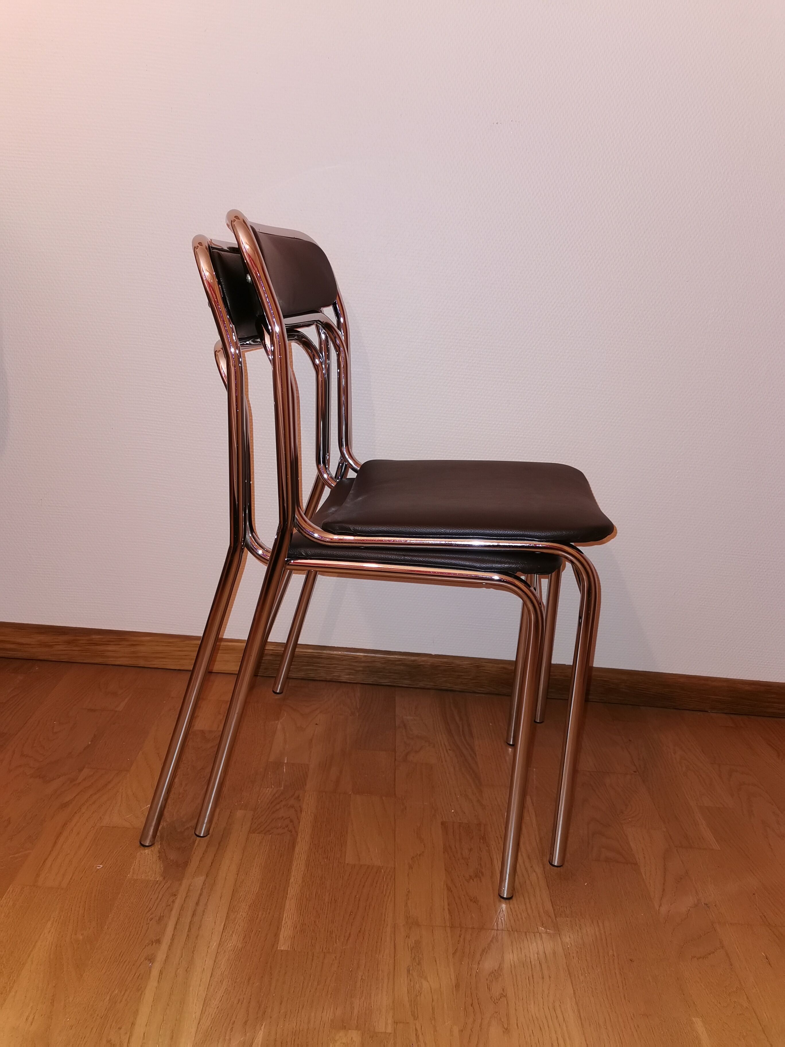 Paire de chaises vintage métal chromé