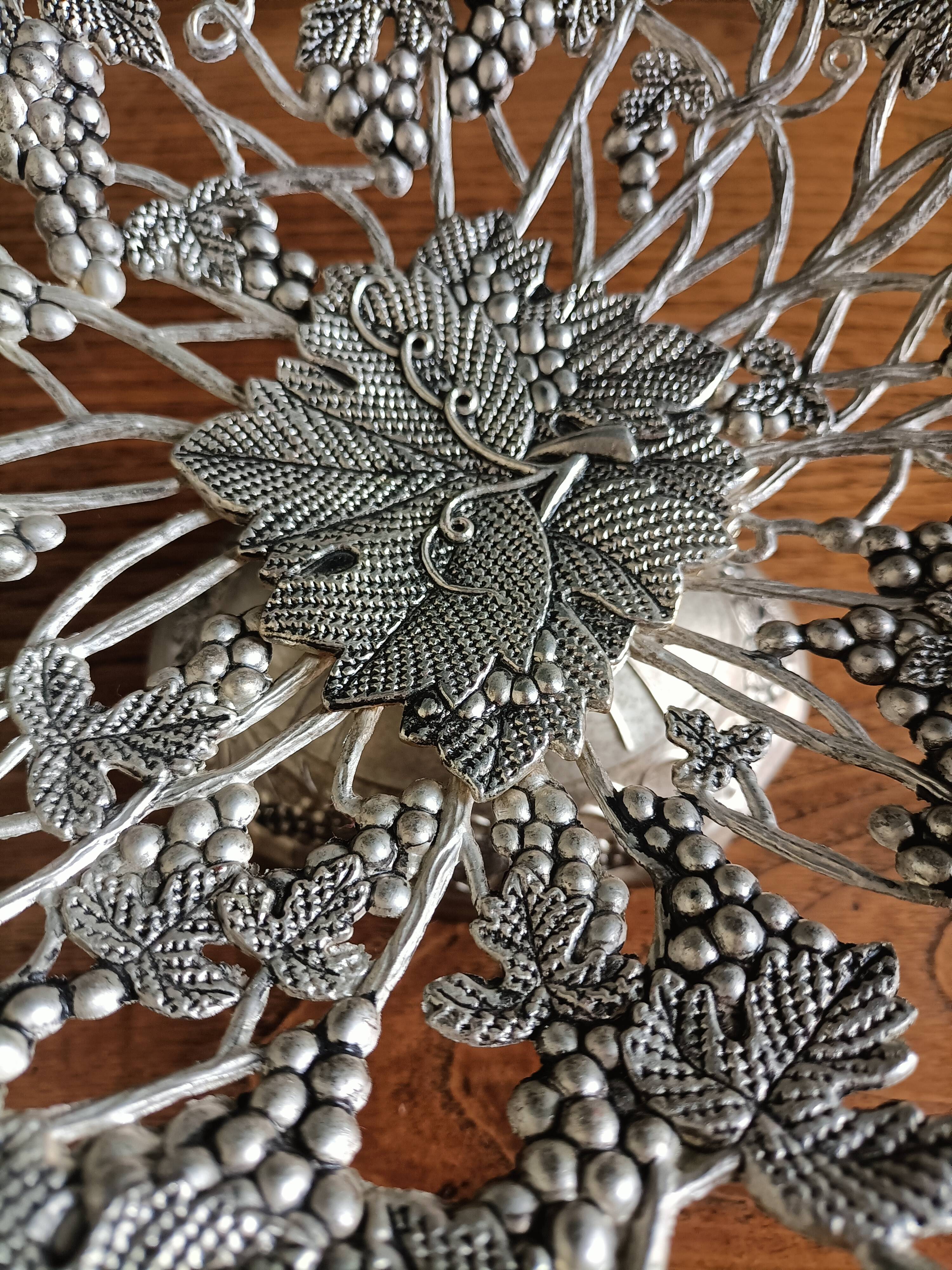 Silver-plated fruit bowl with foot