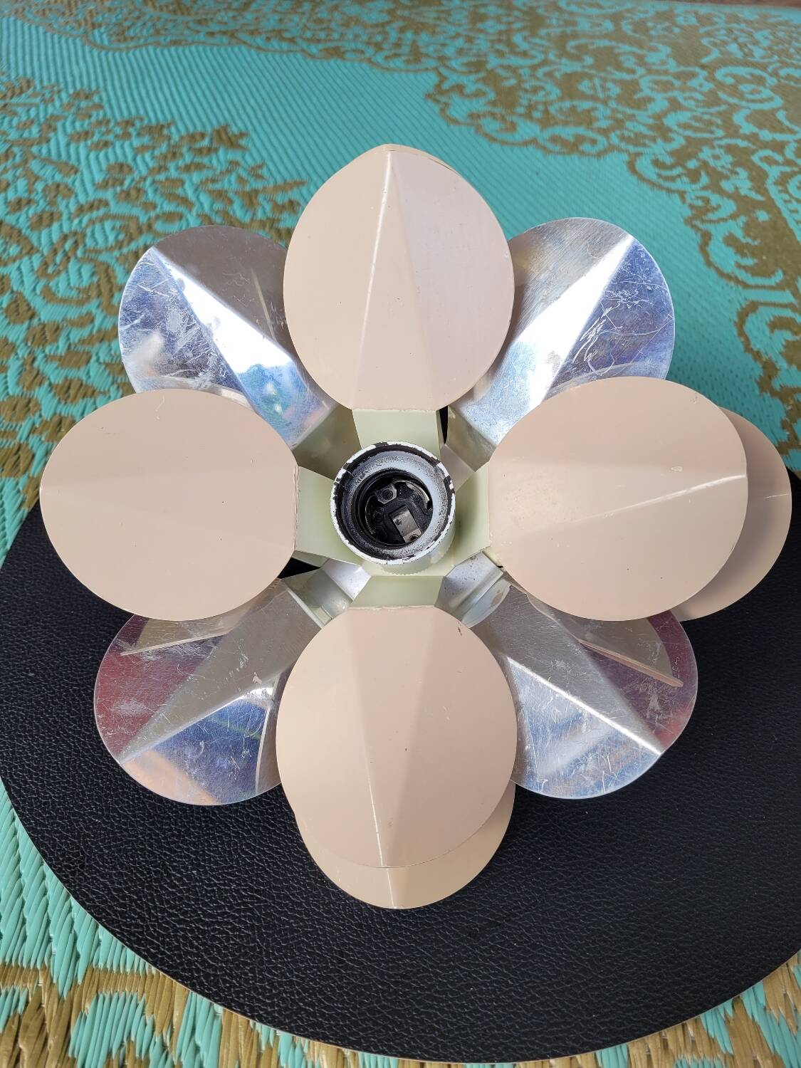 Vintage flower wall light