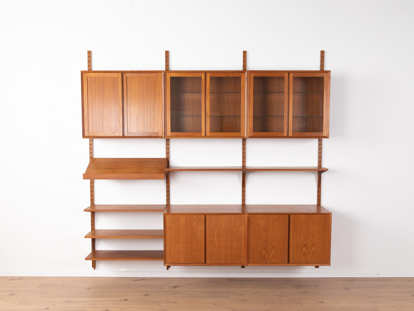 1960s Shelving system, Poul Cadovius