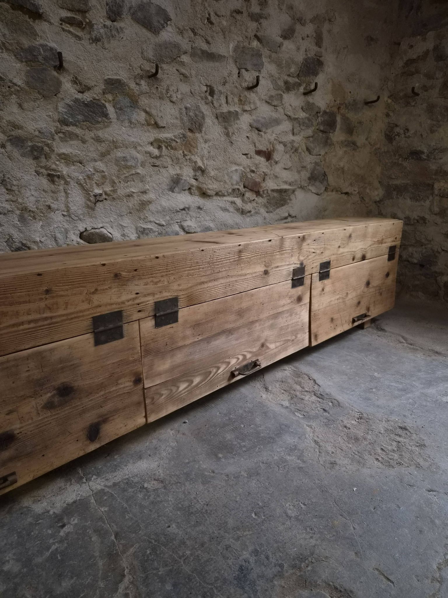 Old French industrial workshop furniture in pine / storage bench, circa 1880–1900