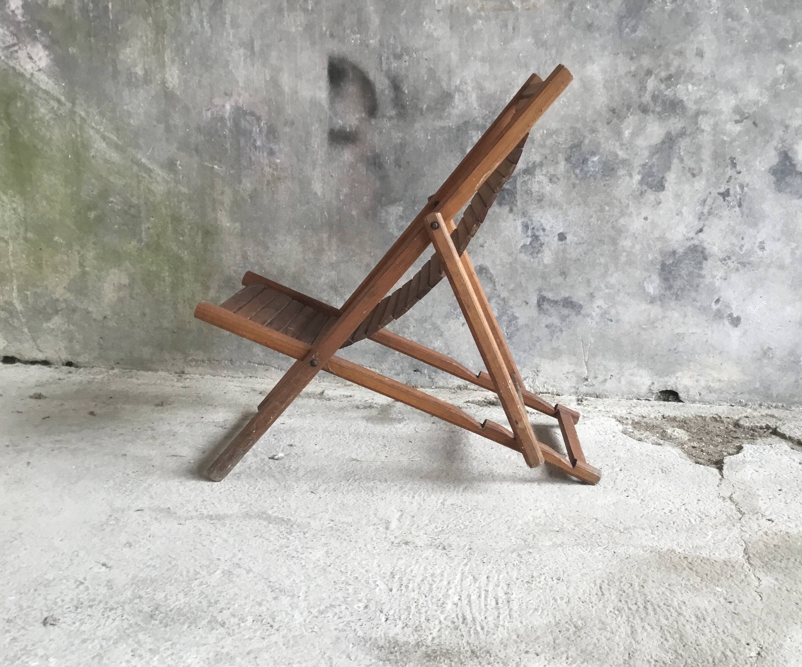 Vintage teak children's chaise longue