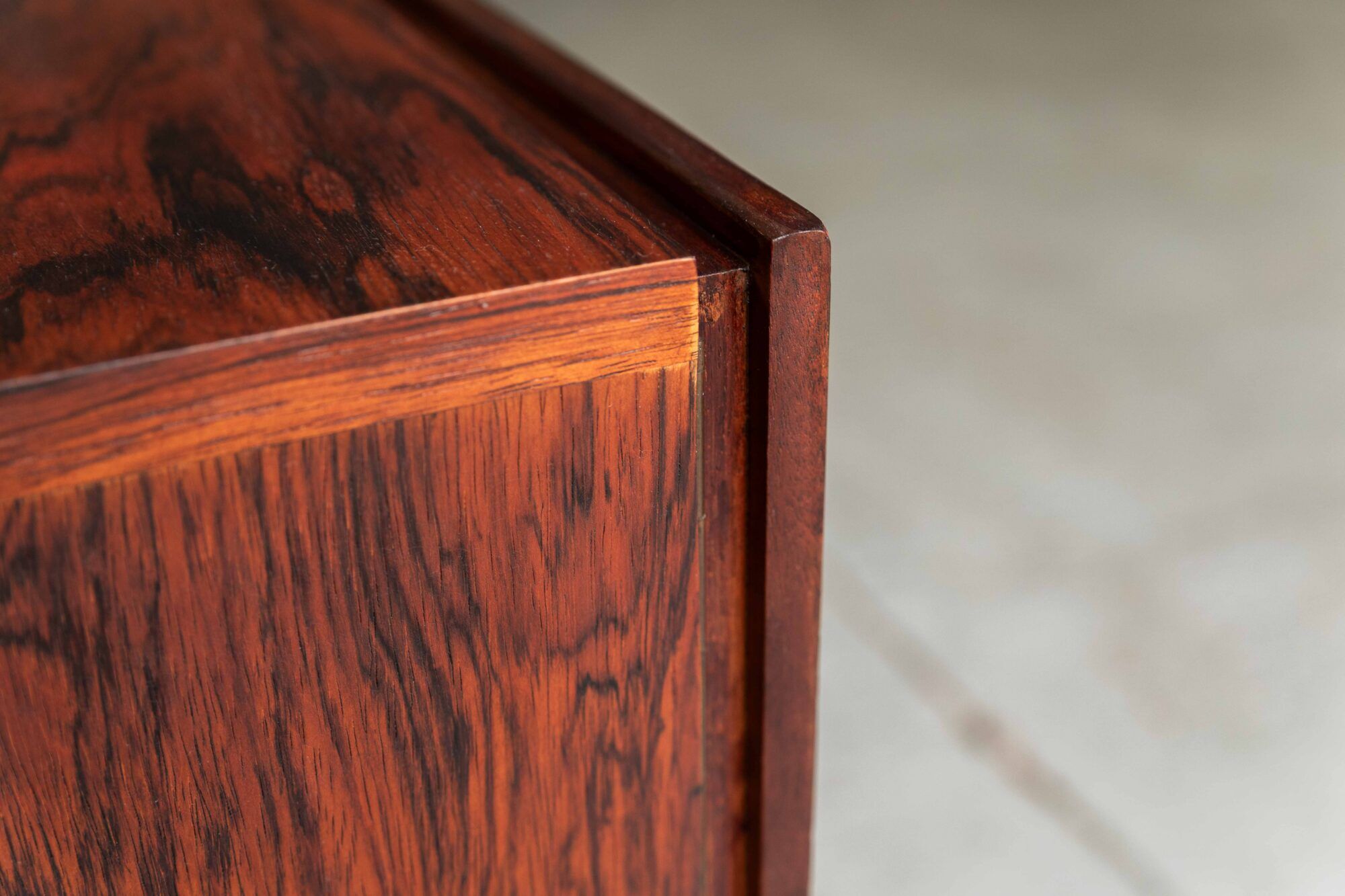 Buffet « B40 » de Dieter Waeckerlin