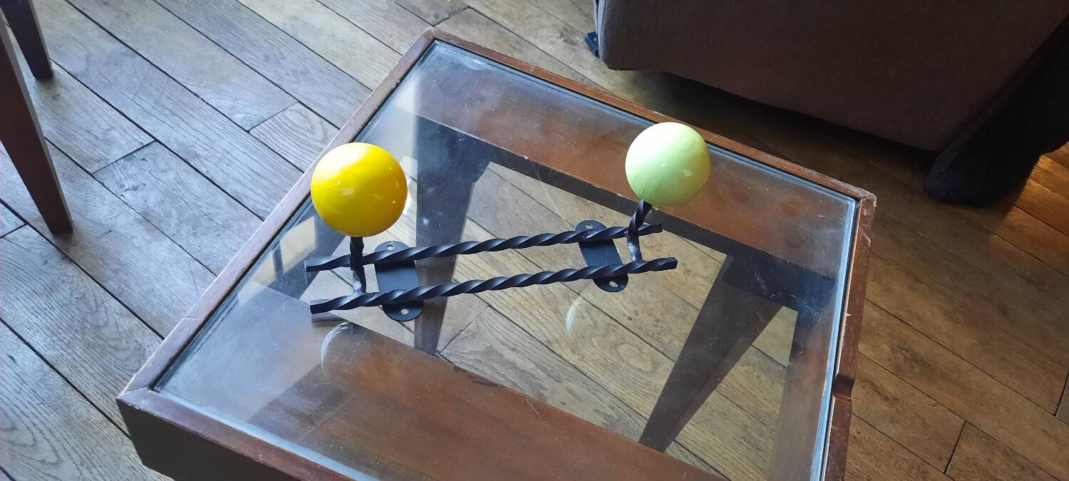 Wall-mounted coat rack