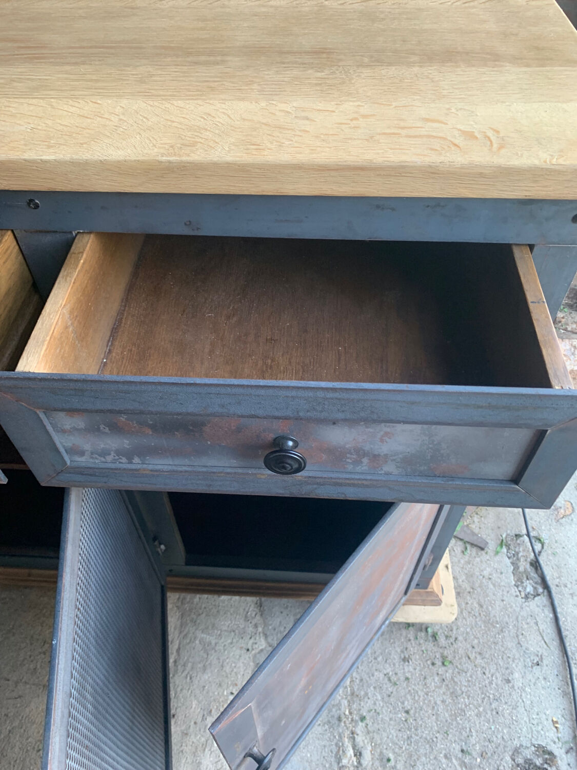 Steel wood sideboard