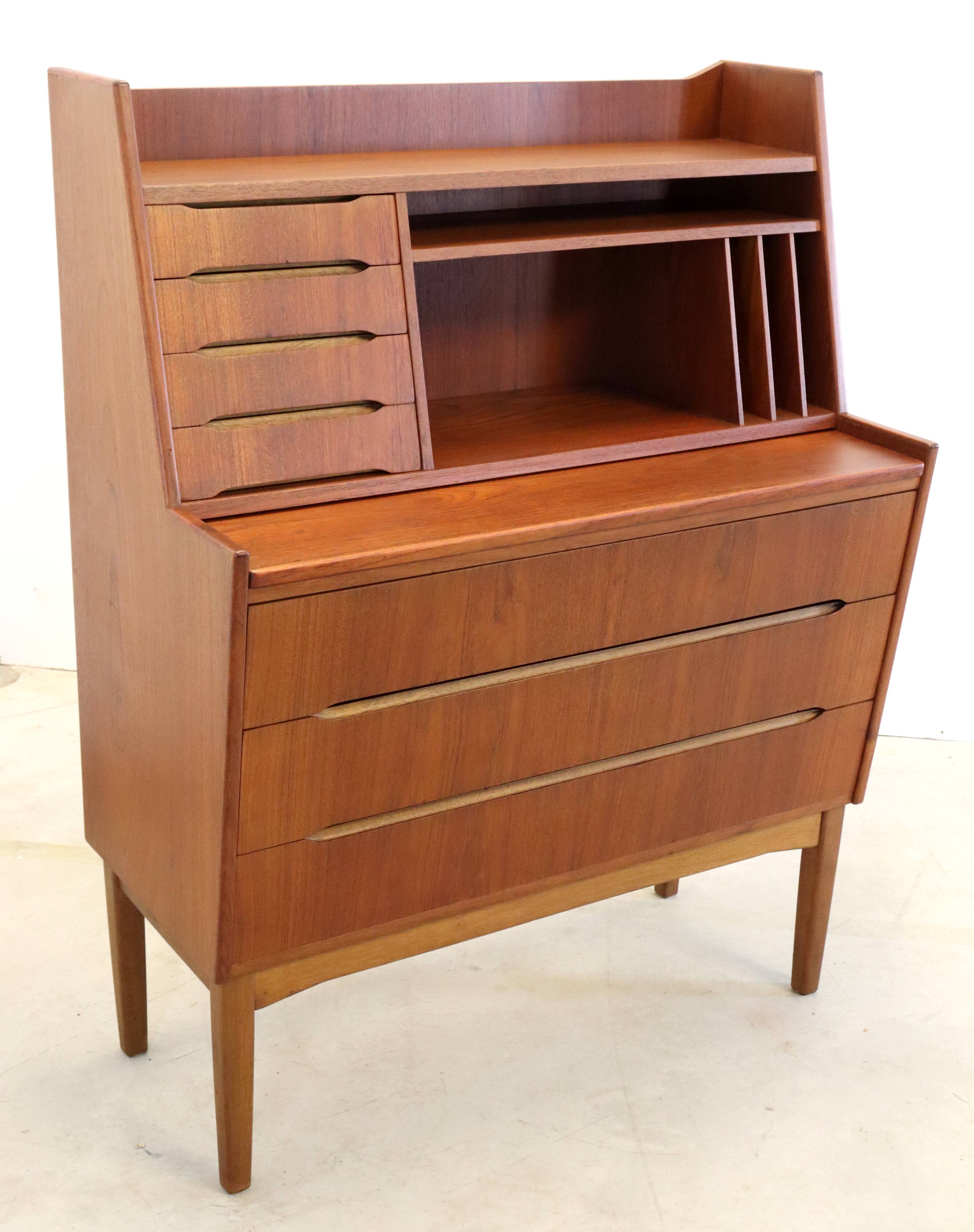 Deens design teak mid century  Secretaire 'Gilleleje'