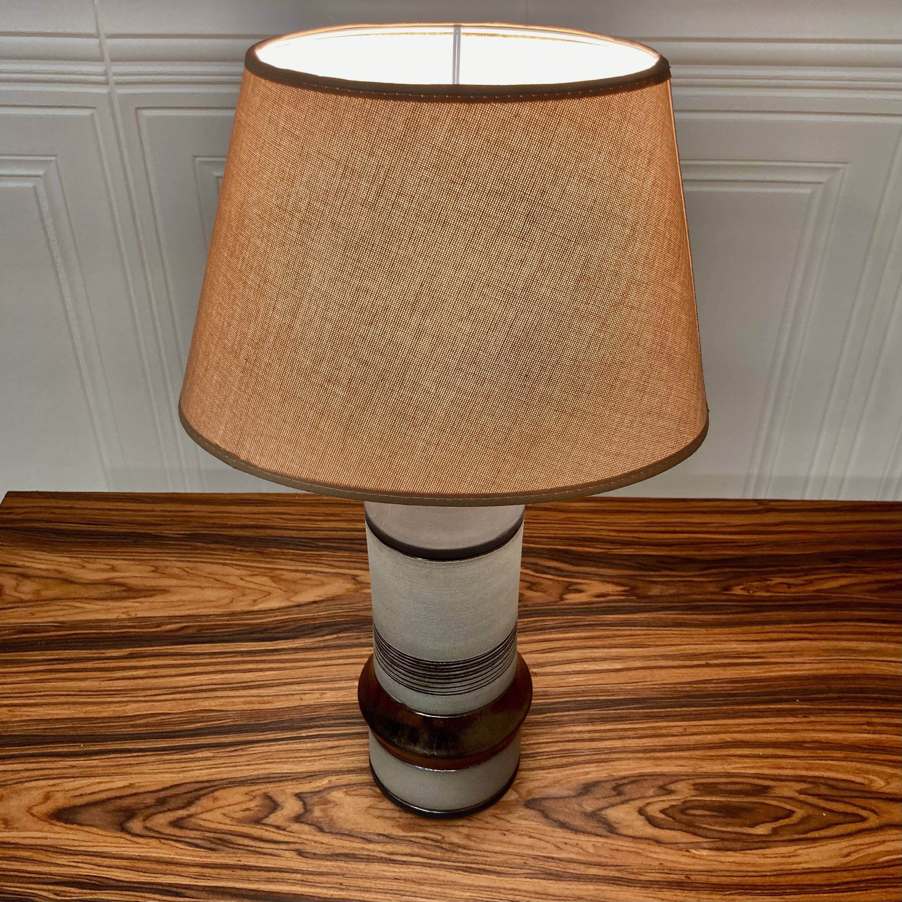 Lampe céramique estampillée design scandinave 1960.