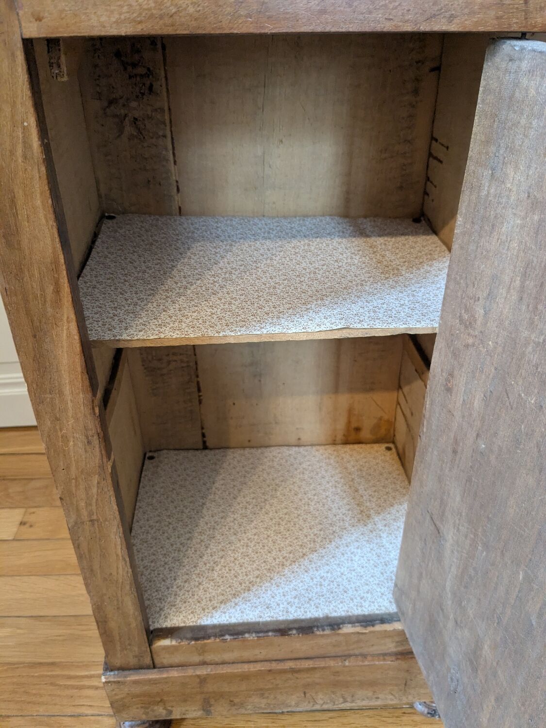 Bedside table