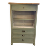 Meuble vert de gris