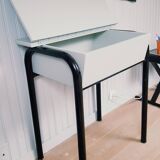 Child desk