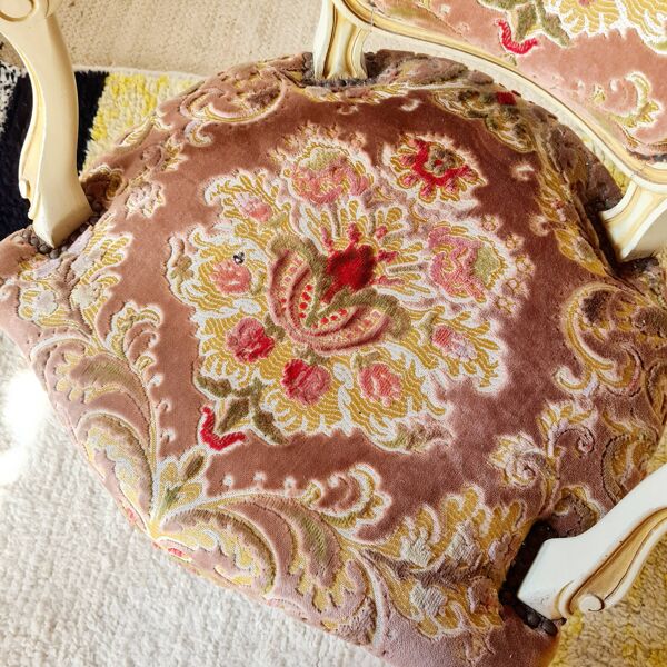 Fauteuil cabriolet de style Louis XV - assise velours fleurie