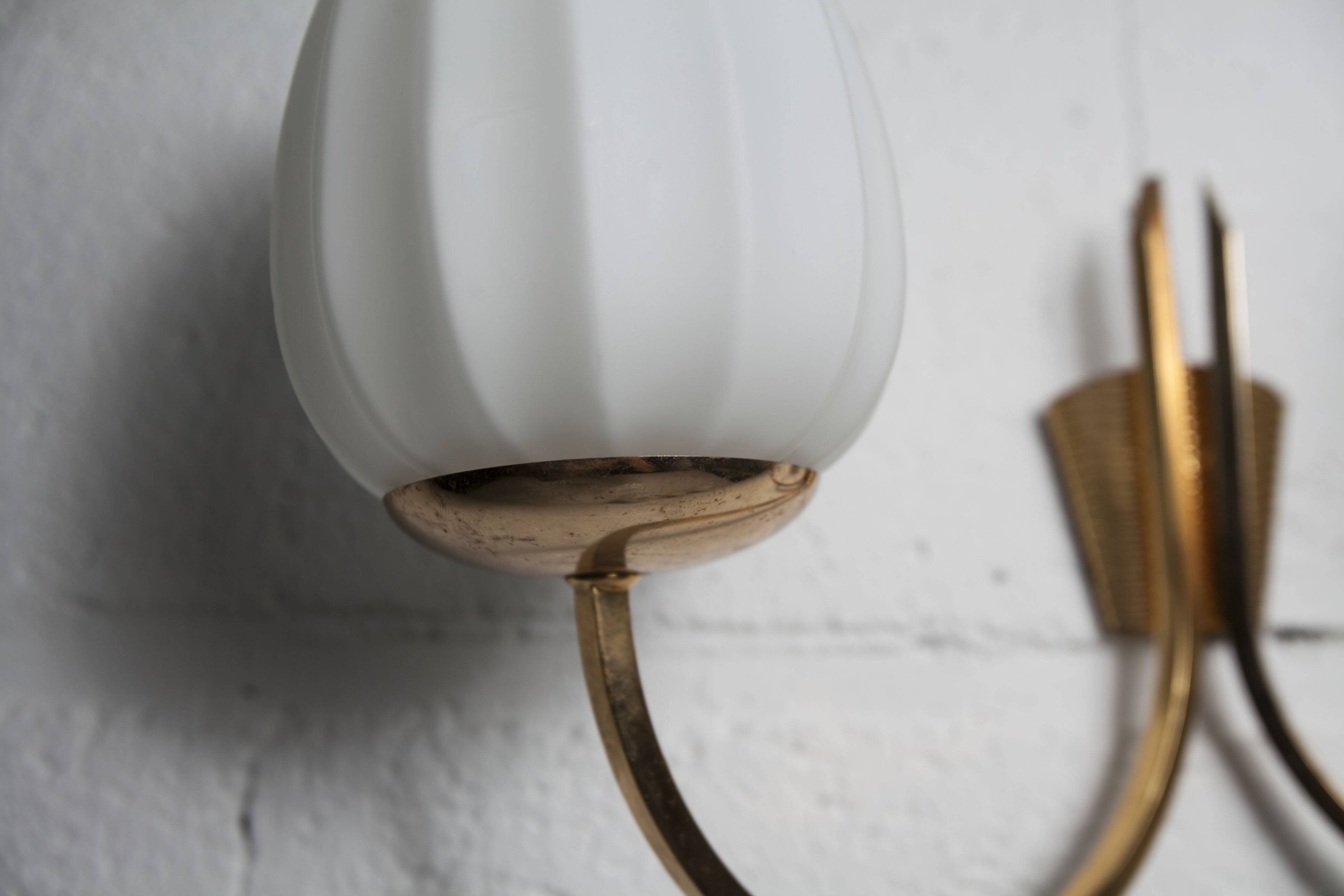 Pair of 1960 opaline and brass wall lights from Italy