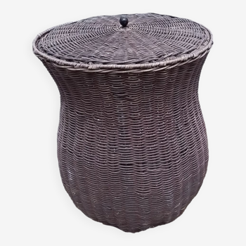 Large basket with lid
