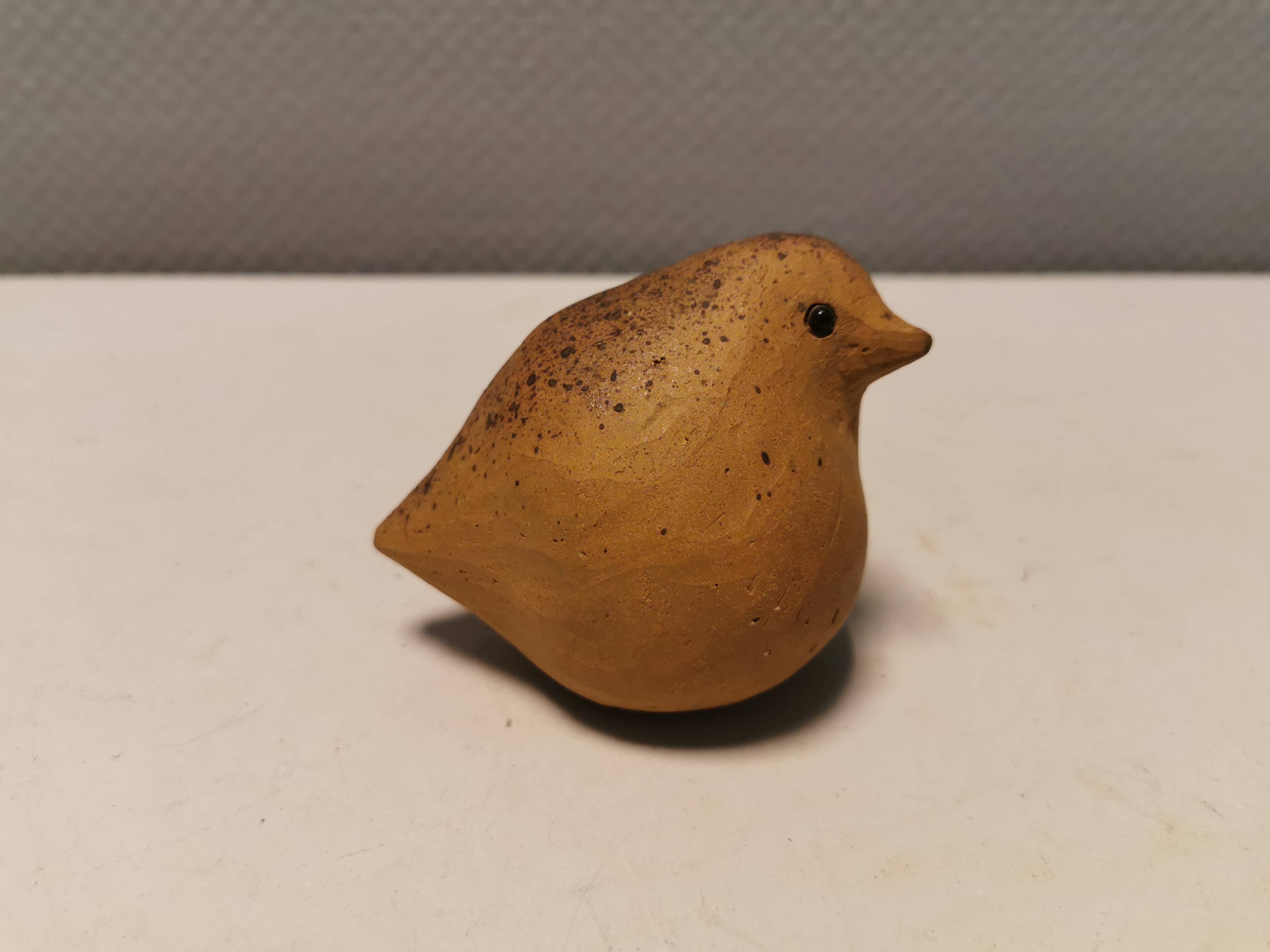 Beautiful ceramic bird, designed by Lise Ostfeldt Denmark 1970s.