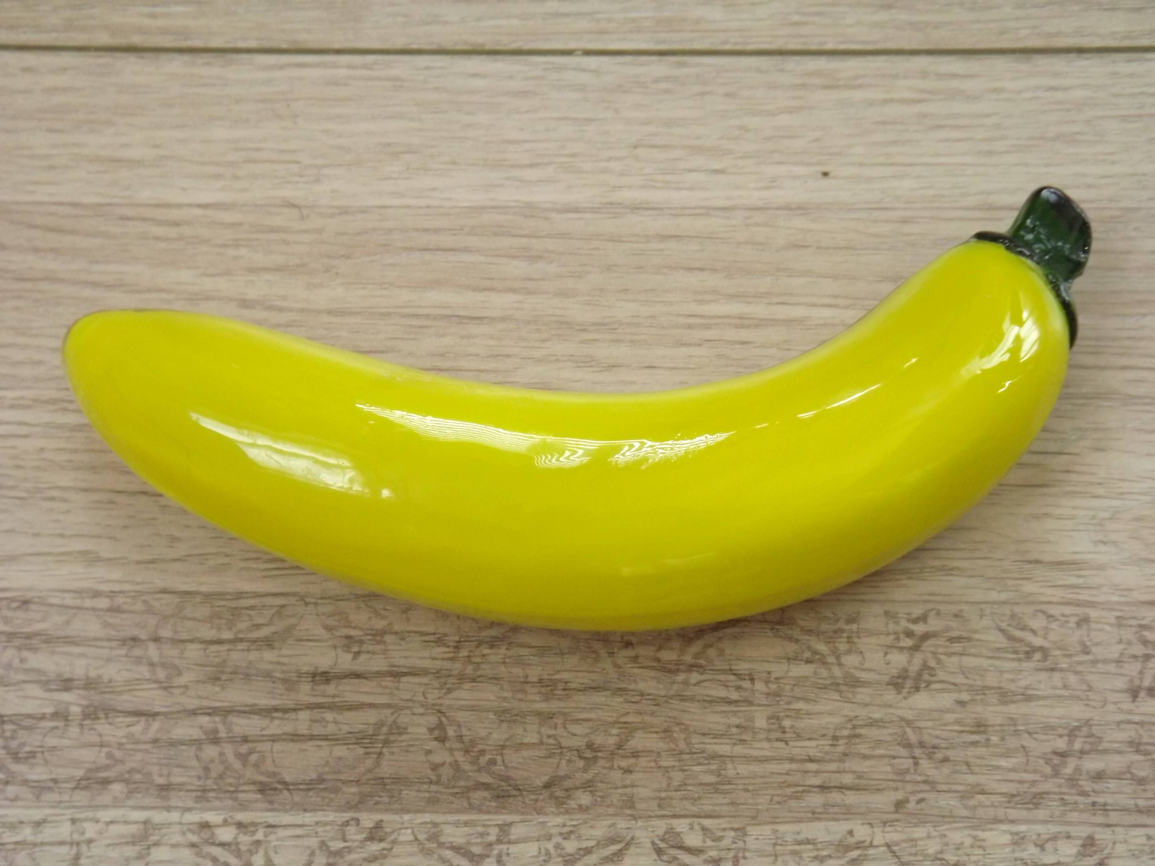 Vintage Murano Glass Fruit In The Shape Of A Yellow Banana 4990