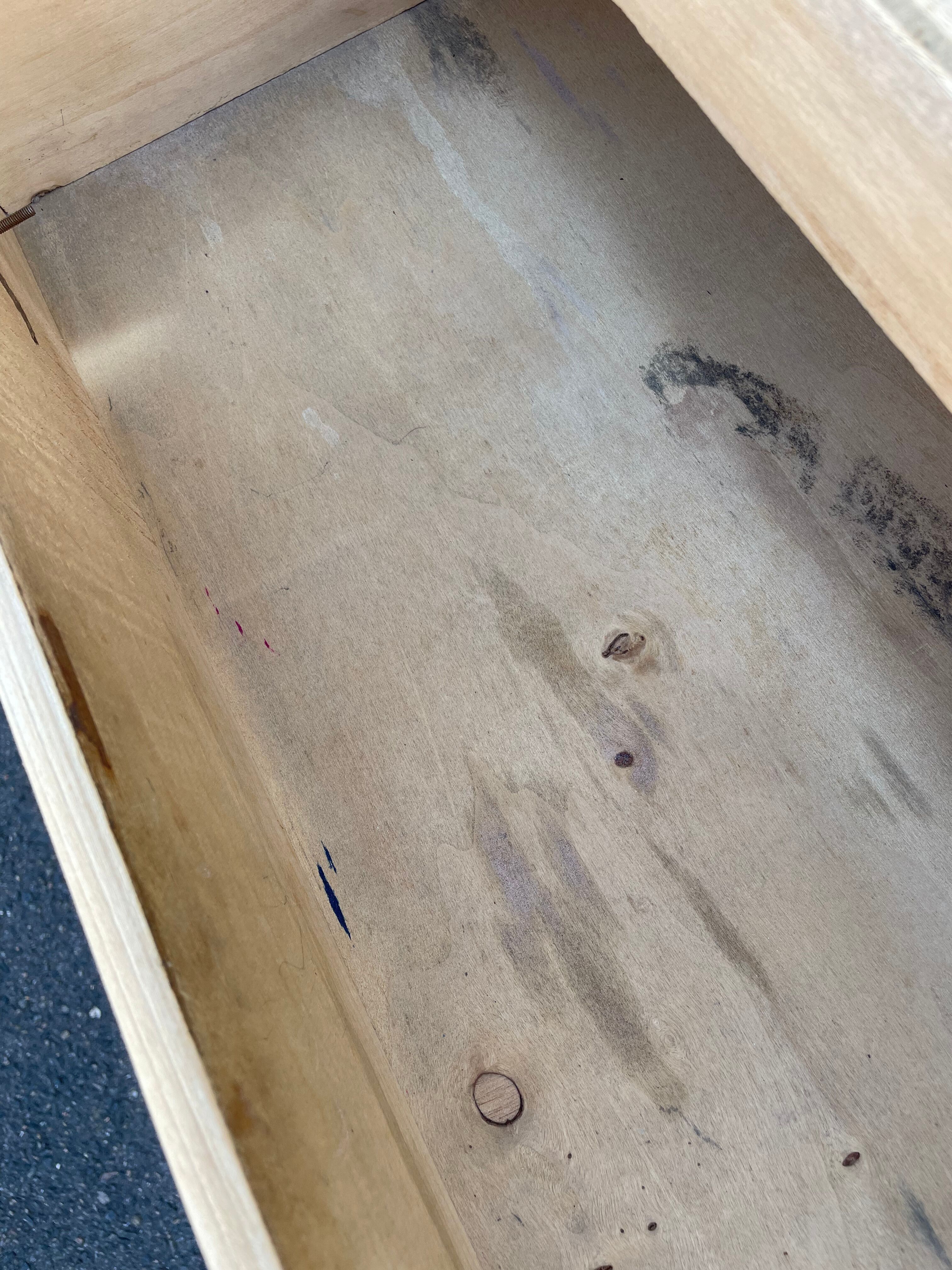 Aerogummed vintage chest of drawers, compass feet