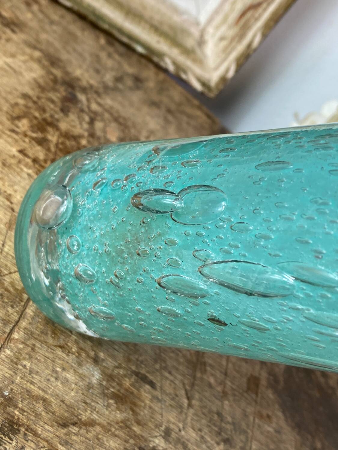 Tubular bubble glass vase