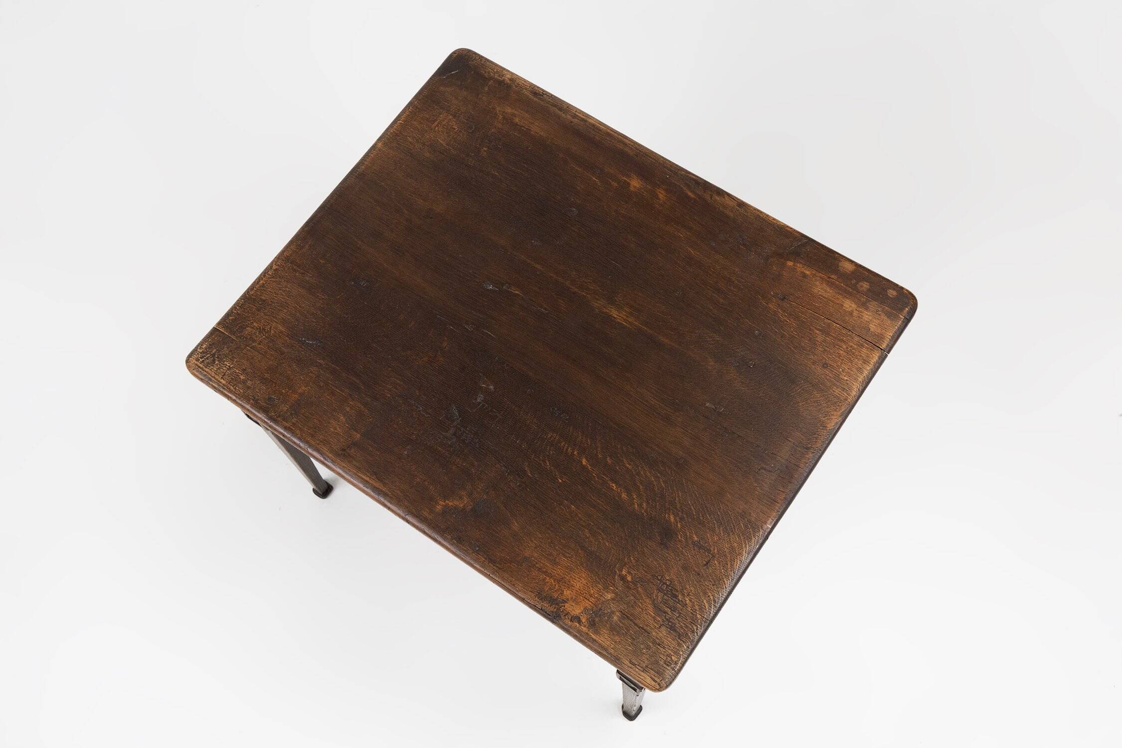 Table d'appoint rustique française du milieu du siècle en bois, années 1850.