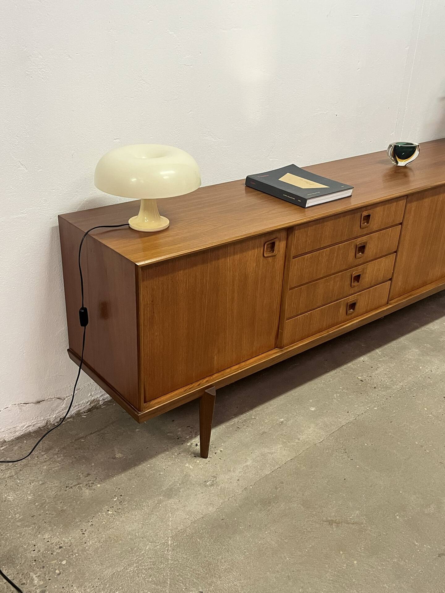 Teak enfilade