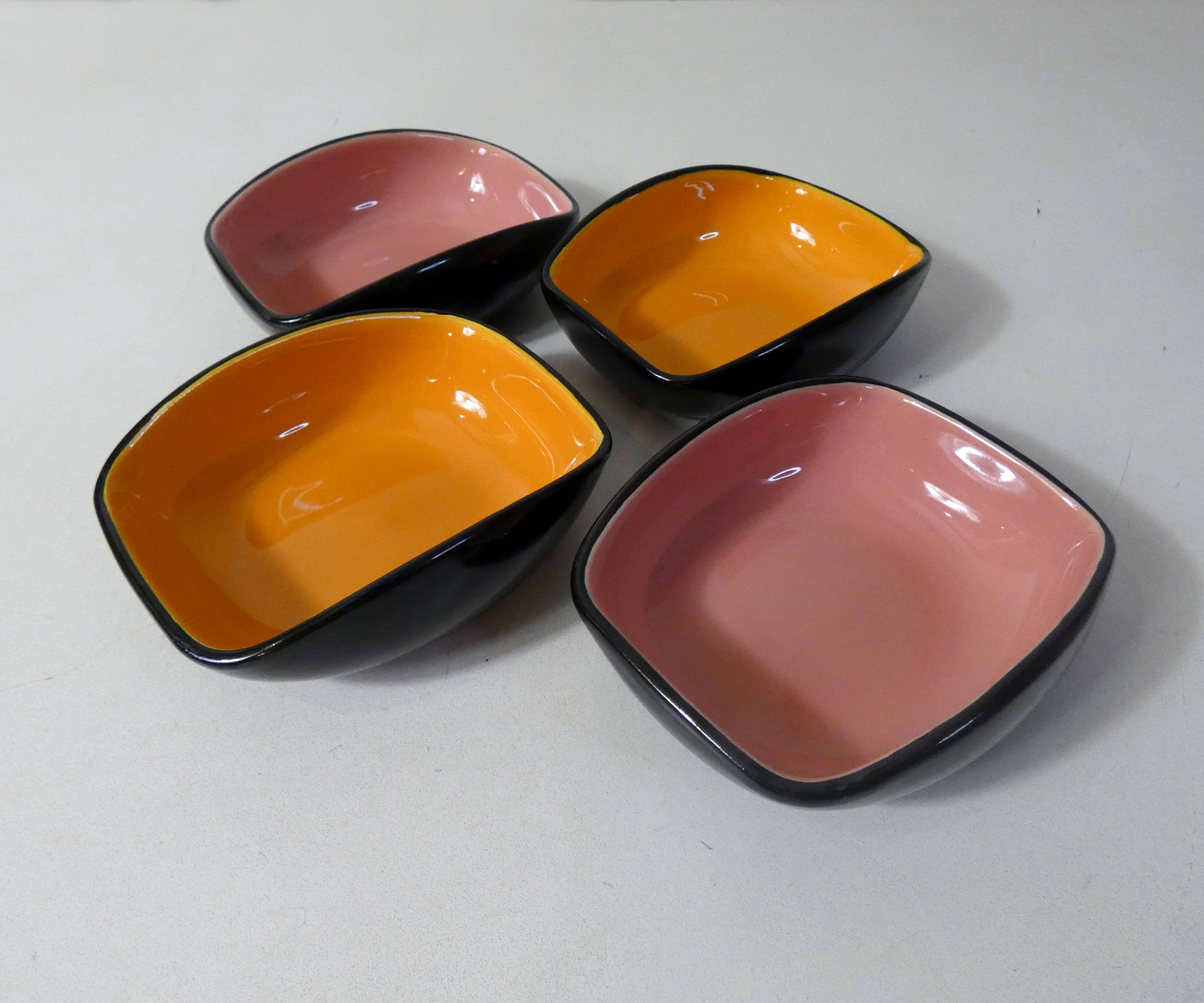4 vintage ceramic bowls with free-form design