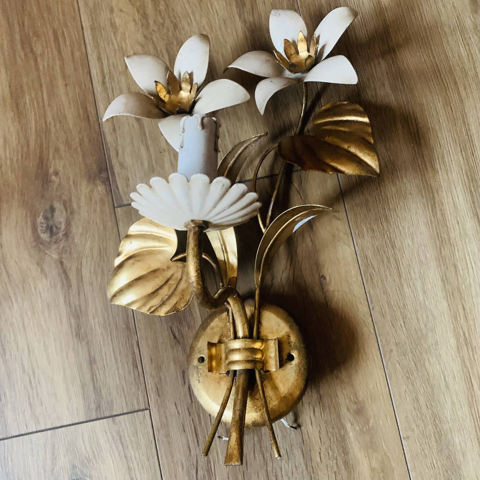 Pair of vintage Florentine wall lights in gilded metal – 1960s
