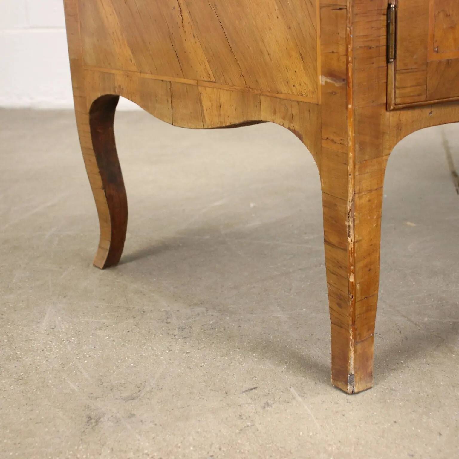 Bureau en bois divers, Italie, XXe siècle