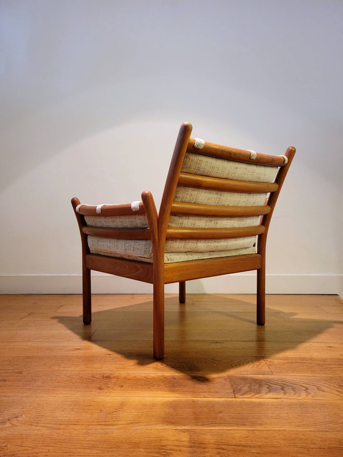 2 Genius easy chairs by Illum Wikkelsø for C.F.C. Silkeborg